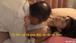 Con đĩ ngực to nghiêng M sử dụng công cụ làm đường để quan hệ tình dục với người tình và kể về trải nghiệm dâm dục của mình