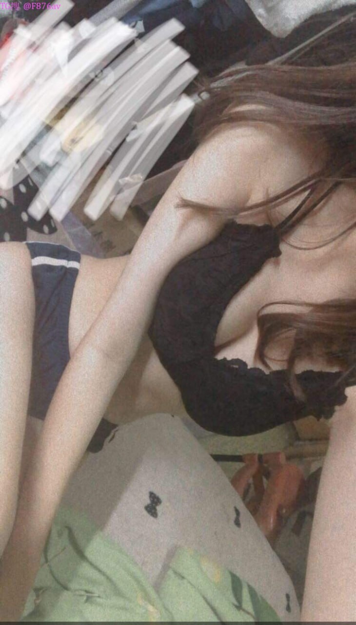 494SIKA-262 Sex creampie với một cô gái gần như còn trinh theo phong cách Nozaka với làn da siêu đẹp