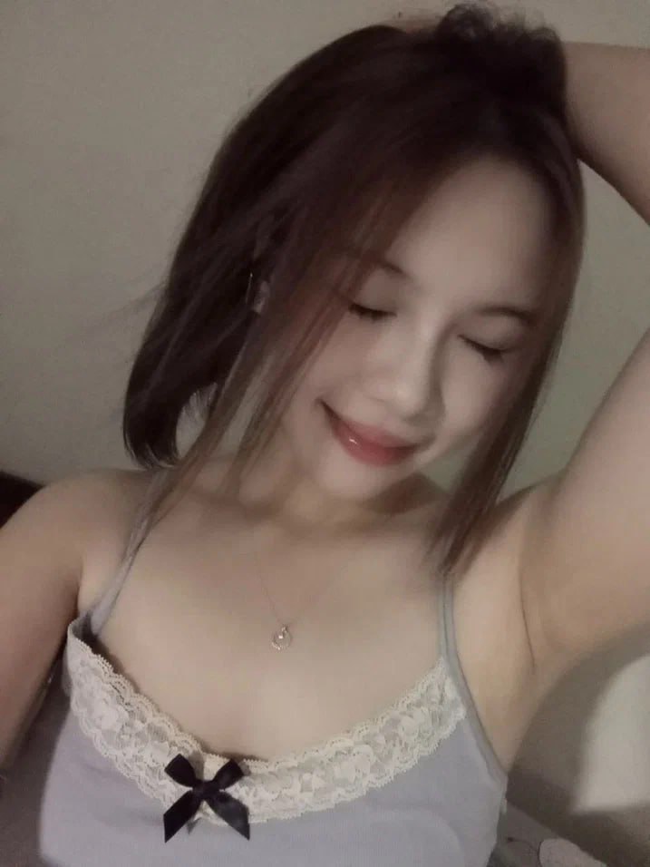 Con gái mang thai, má giúp giải quyết ham muốn tình dục của con rể