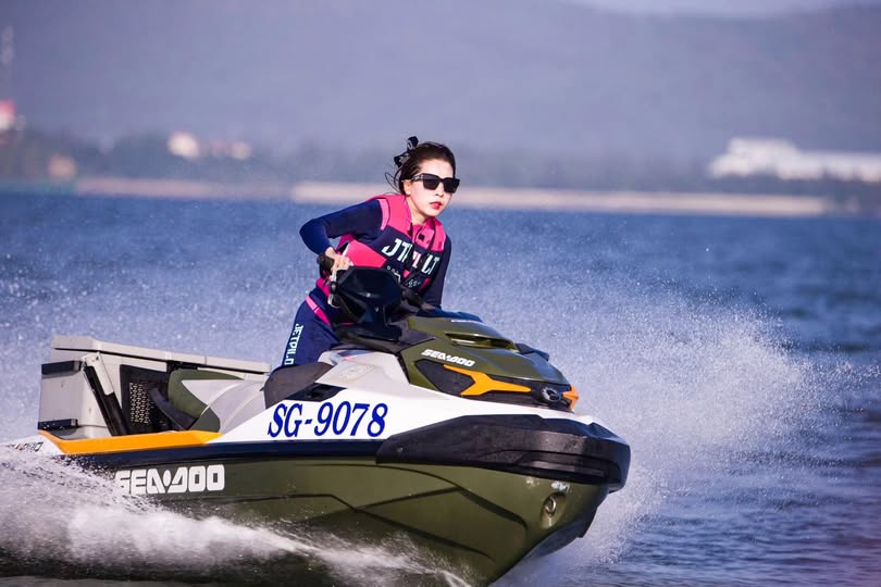 Vú em với vú nó anh chọn cái nào